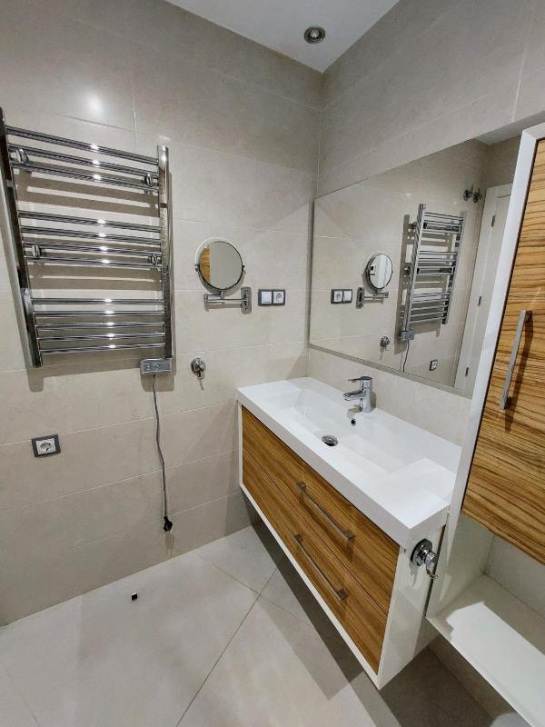 Apartment image 3