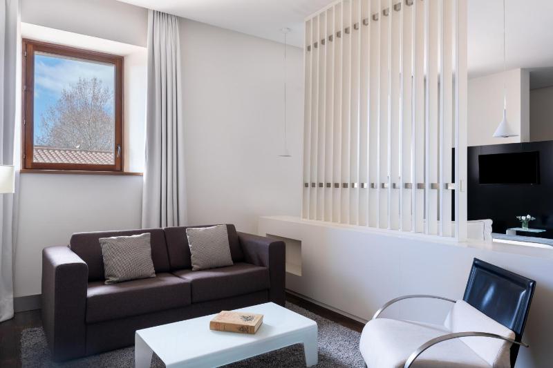 Superior Double Room image 1