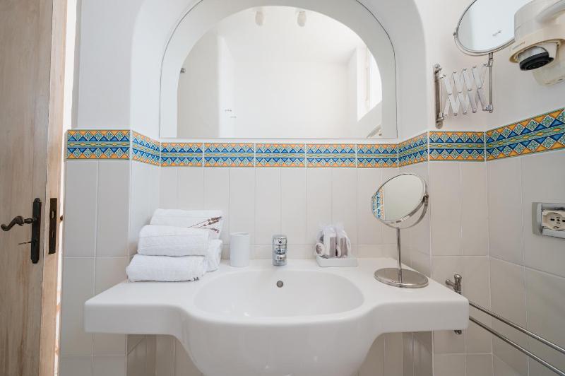 Villa Petite Syrene by Elite Villas - image 16