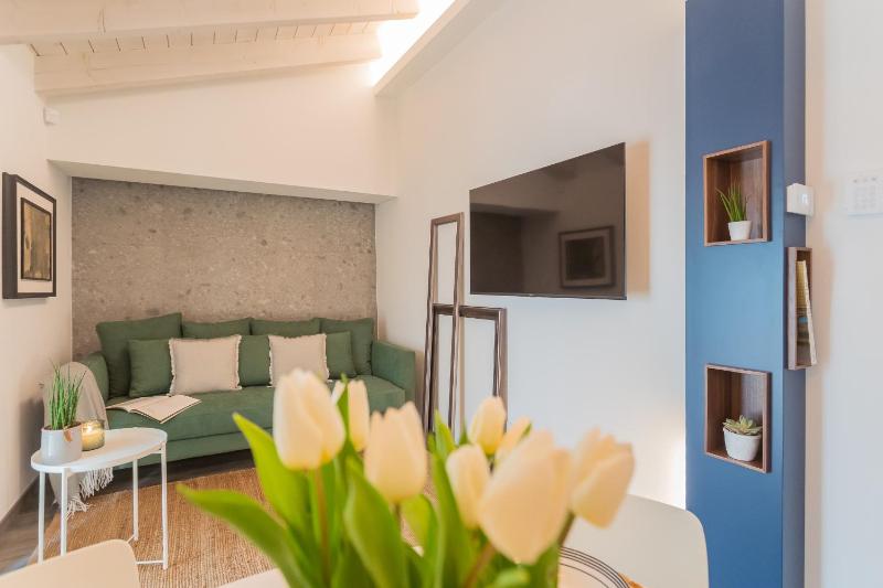 Muraltos Nest by Rent All Como - image 10