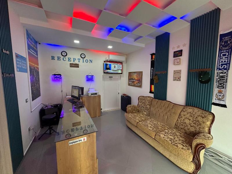 Deluxe King Room image 1