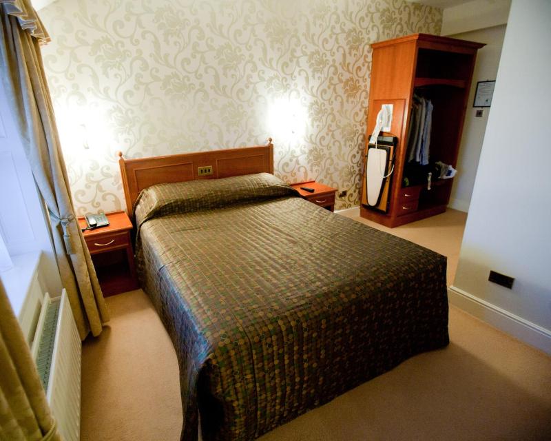 Standard Double Room image 2