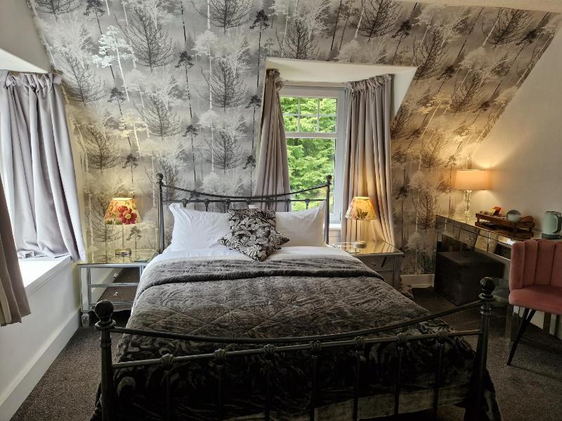 King Room image 3