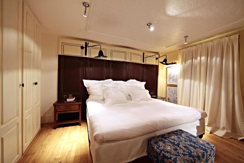 Standard Double Room image 1