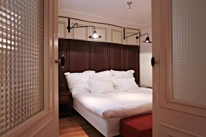 Intimate Suite image 3