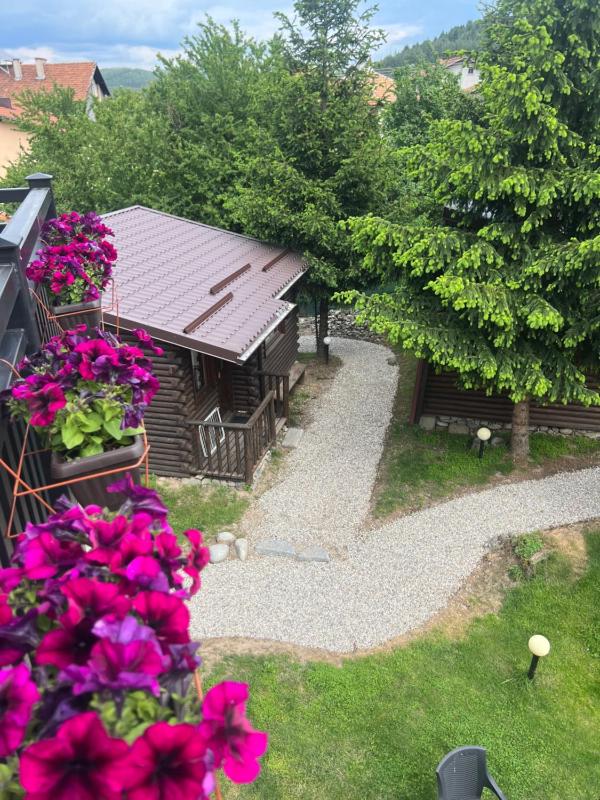 Double Room with Balcony image 3