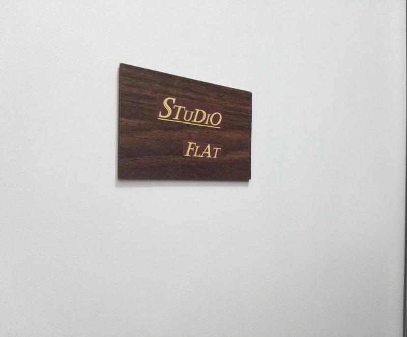 Studio Apartment image 3
