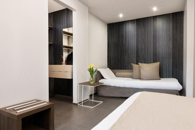 Superior Double Room image 4