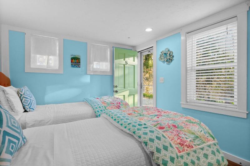 Budget Double Room image 2