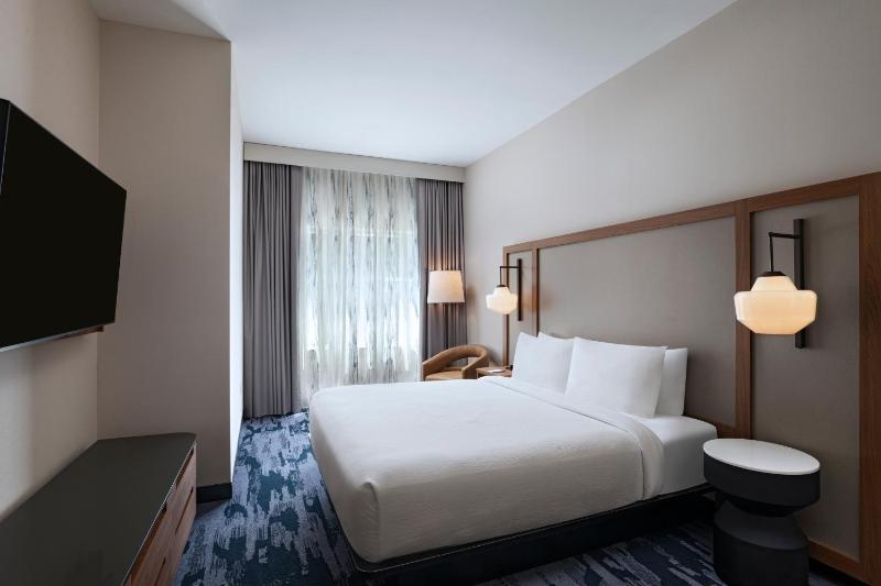 Fairfield by Marriott Inn & Suites Austin Downtown - image 11