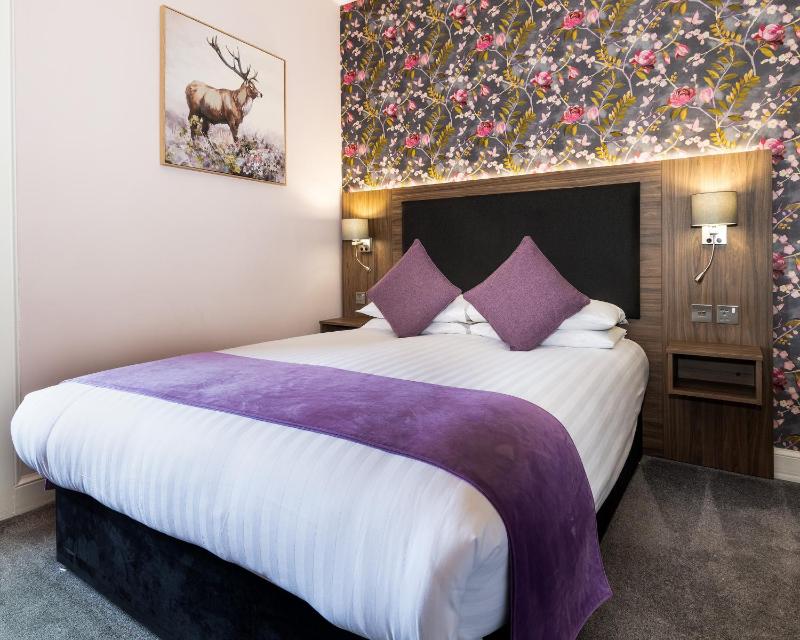 Double Room image 1