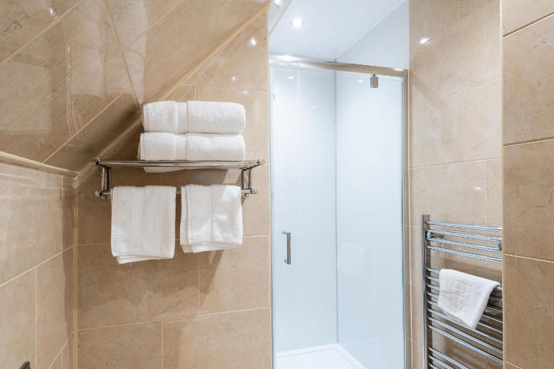 Standard Double or Twin Room image 2
