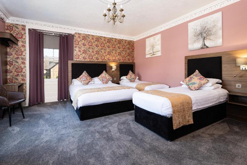 Superior Family Room image 1