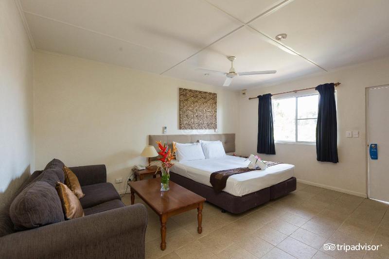 Coconut Palms Resort & Diamond Casino - image 1