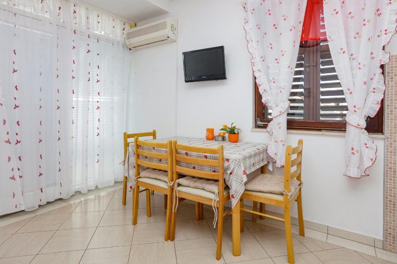 Apartments with parking space Biograd na Moru Biograd - 21048 - image 8