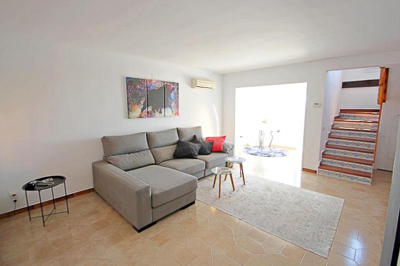 Beate - holiday bungalow with pool in Moraira - image 10