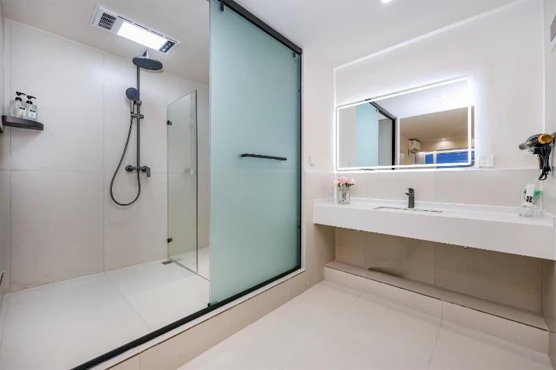 Baihong Sky View Studio with Deep Soak Tub - Jiefangbei Center - image 47
