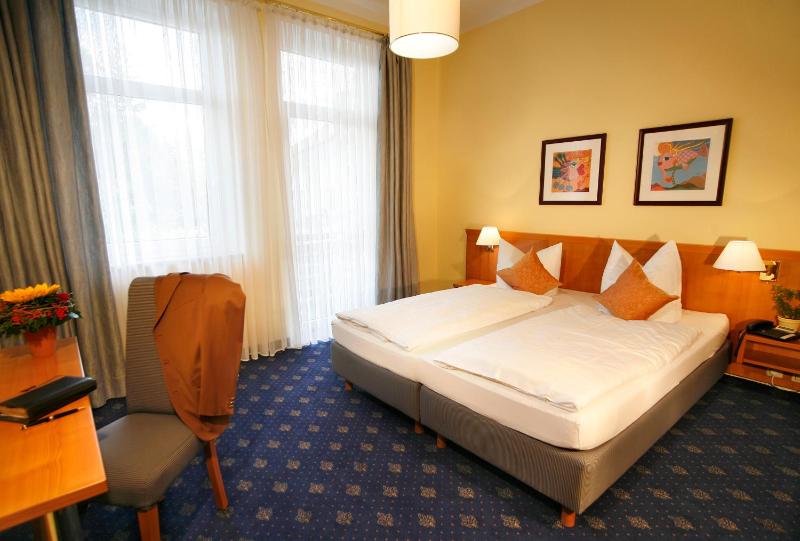 Standard Double Room (1 Adult) image 4