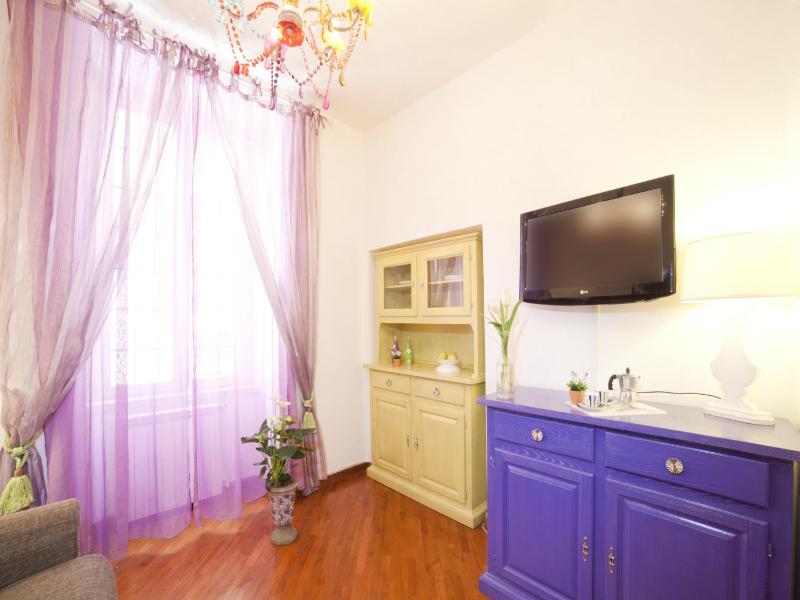 Standard Apartment -114 Via Boschetto image 2