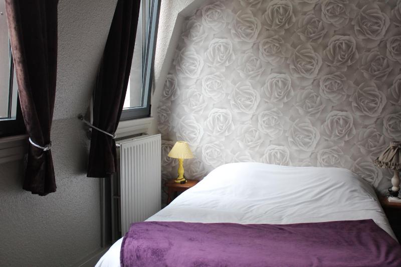 Double Room image 4