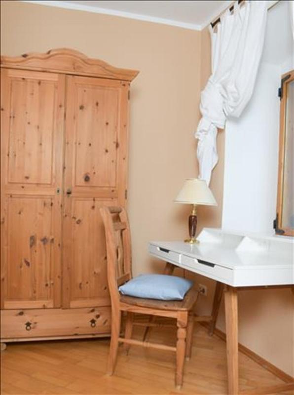 Single Room image 4