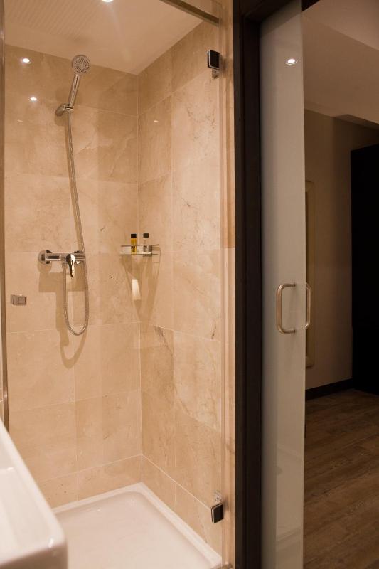 Small Double Room image 2
