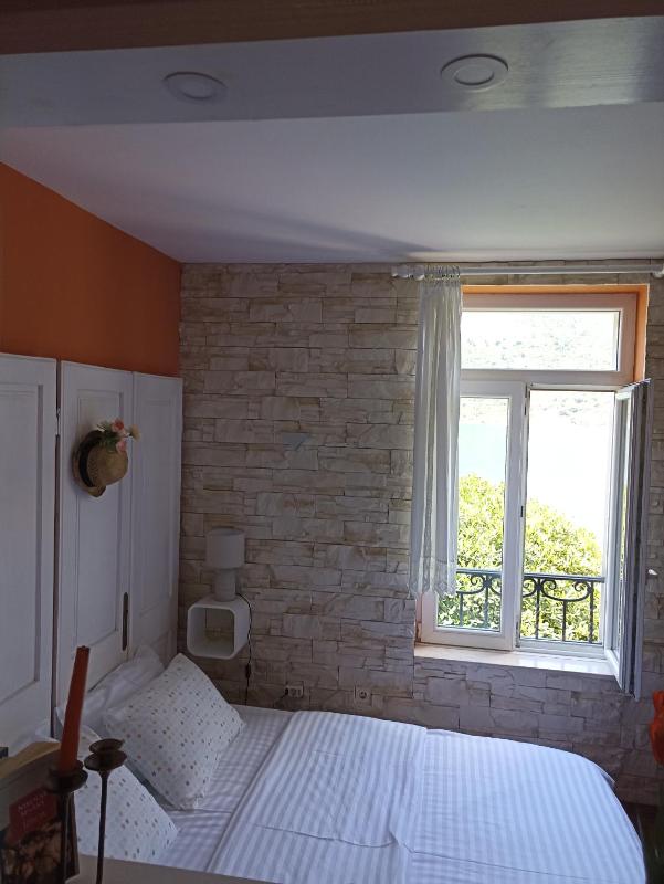 Studio with Sea View image 2