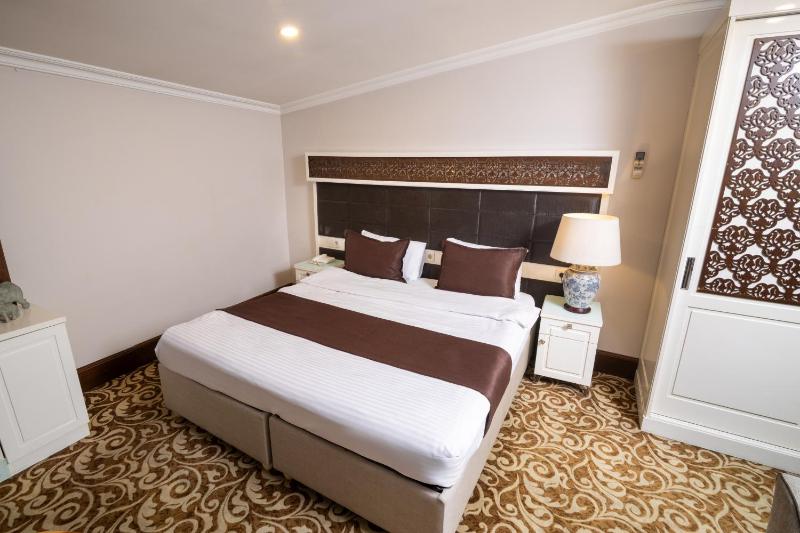 Standard Double or Twin Room image 1