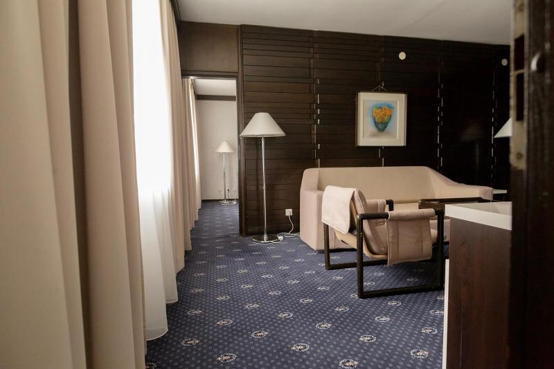 Three-Bedroom Suite image 4