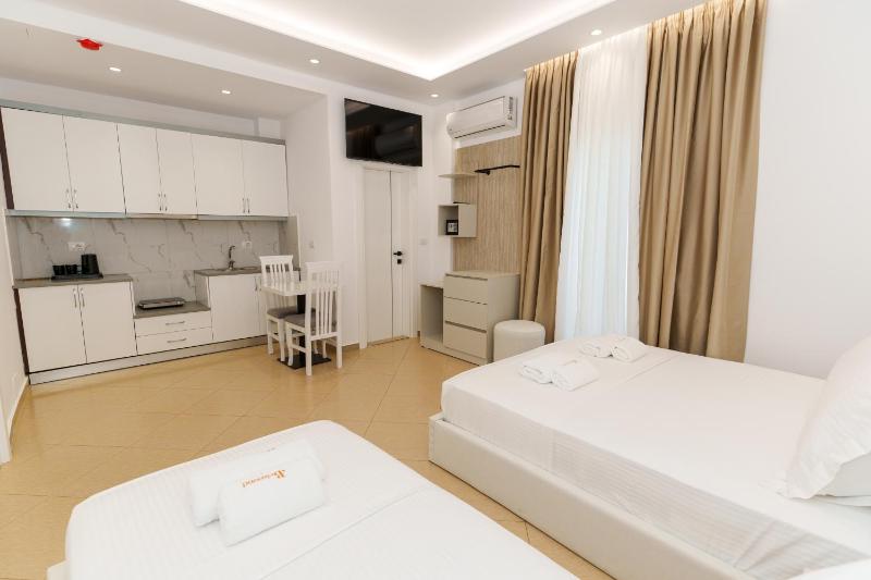 Belmond Hotel - image 12