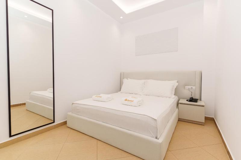 Belmond Hotel - image 5