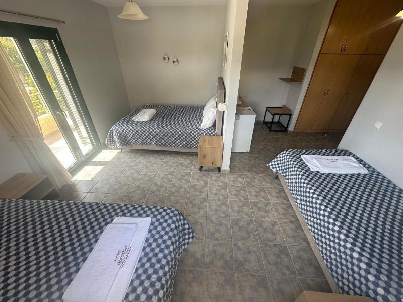 Triple Room image 2