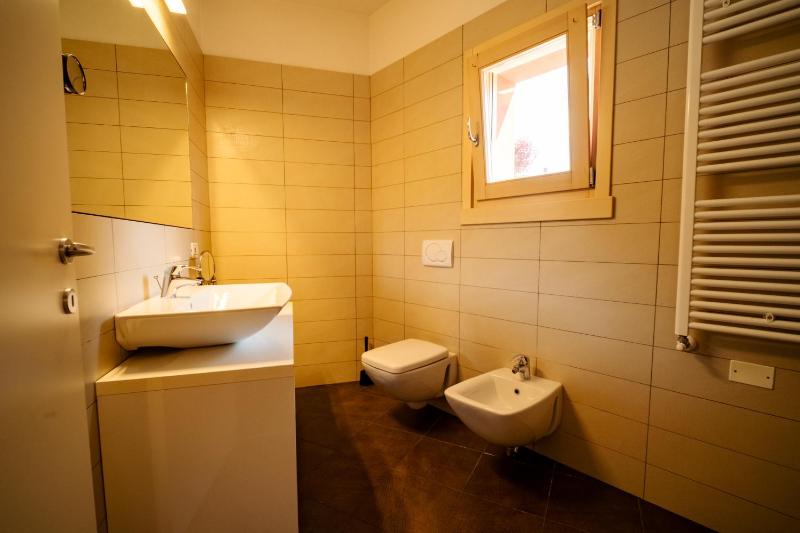 Economy  Apartment image 2