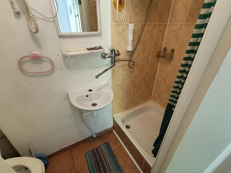 Double Room image 4