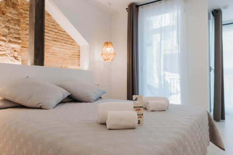 Hulot B&B Valencia - image 15