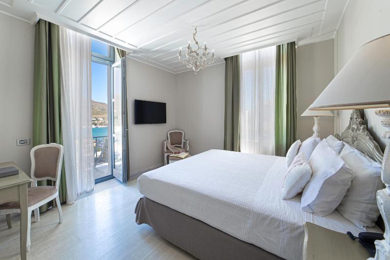 2 Bedroom Sea View Suite  image 1