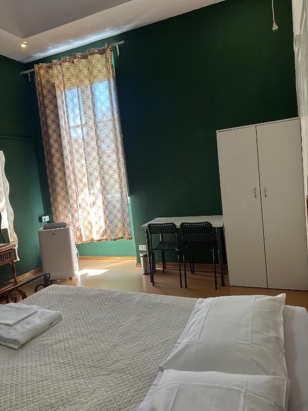 Double Room with Shared Bathroom image 1