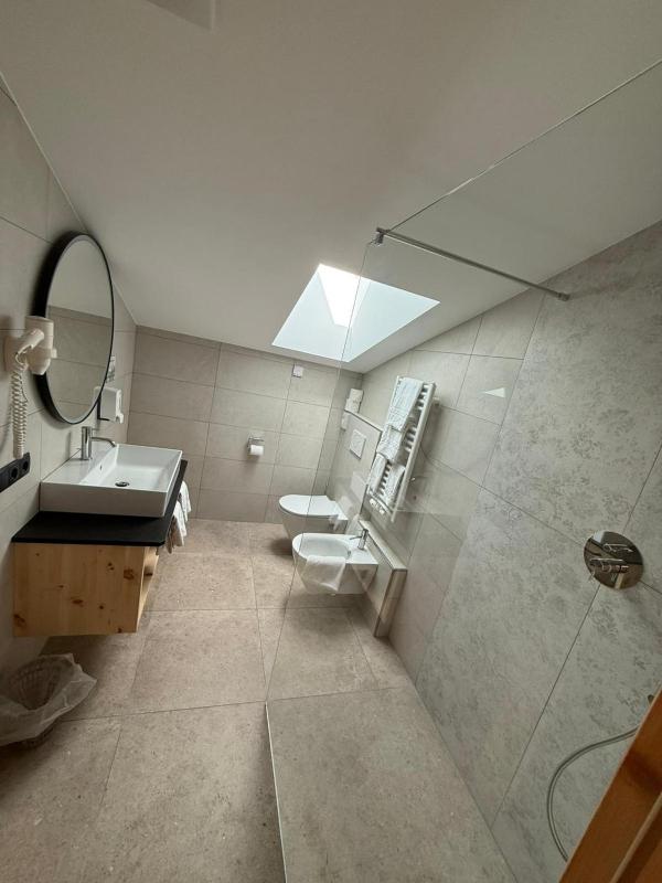 Single Room image 4
