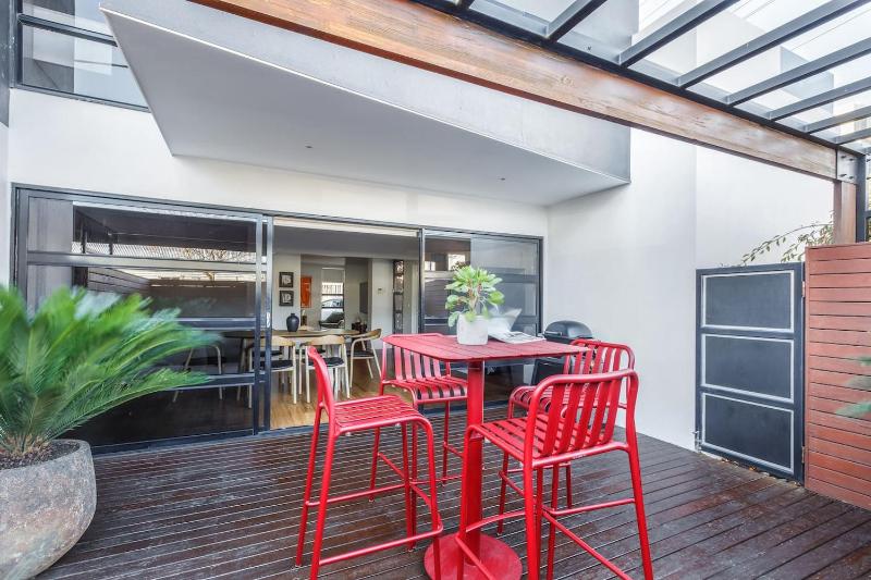 The Art of Richmond - Walk to MCG & Trendy Eateries - image 9