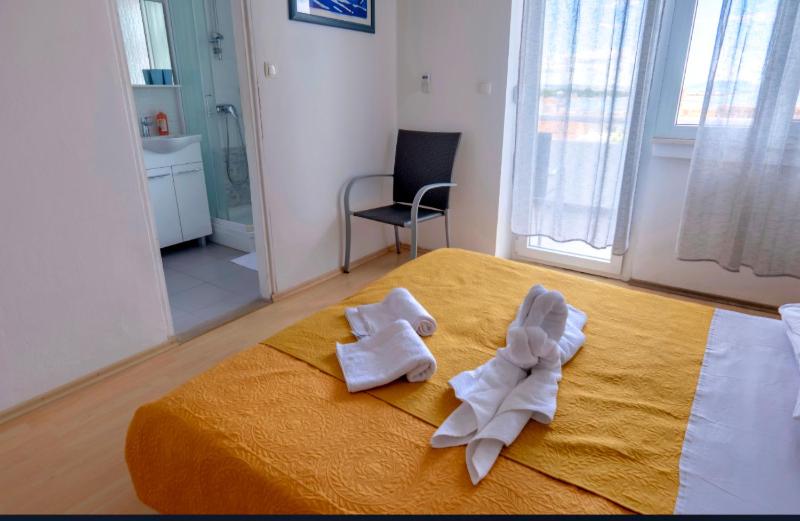 Deluxe Double Room with Sea View image 4