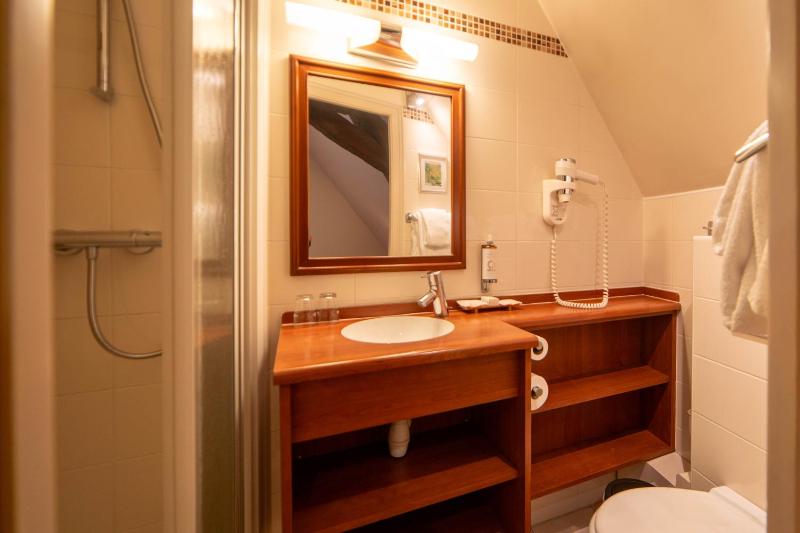 Classic Small Double Room image 2