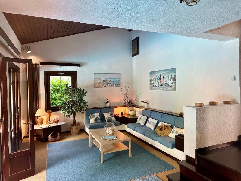 Villa sunshine with shared pool - image 23