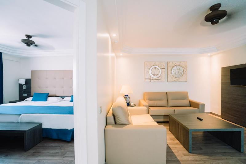 Superior Suite (2 Adults + 2 Children)  image 1