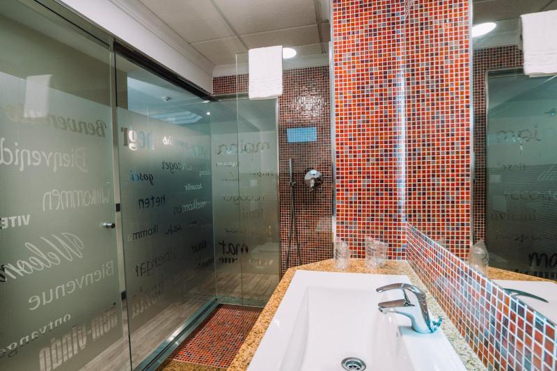 Superior Suite (2 Adults + 2 Children)  image 4