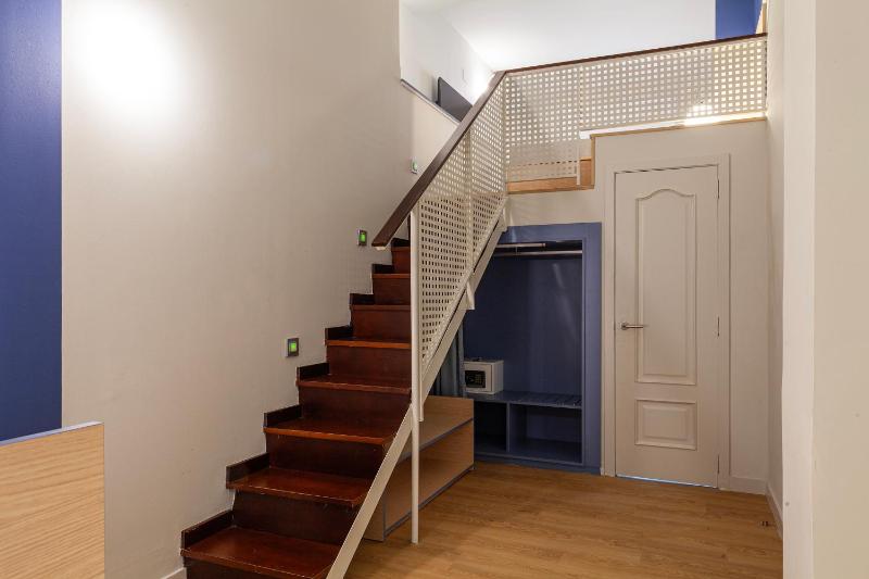 Triple Room (2 Adults + 1 Child) image 2