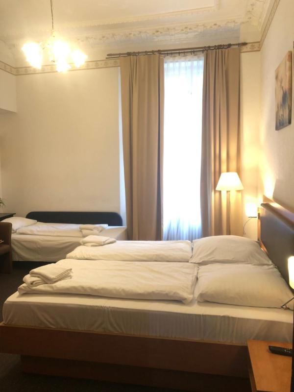 Quadruple Room image 1