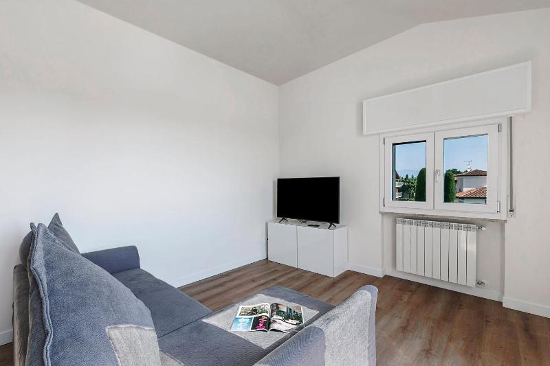 Matta Apartment 400m From The Lake - Happy Rentals - image 2