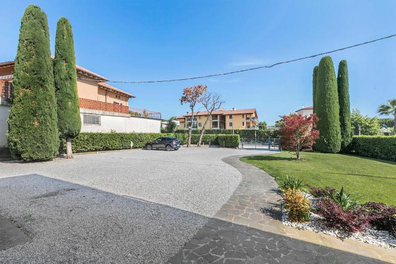 Matta Apartment 400m From The Lake - Happy Rentals - image 15
