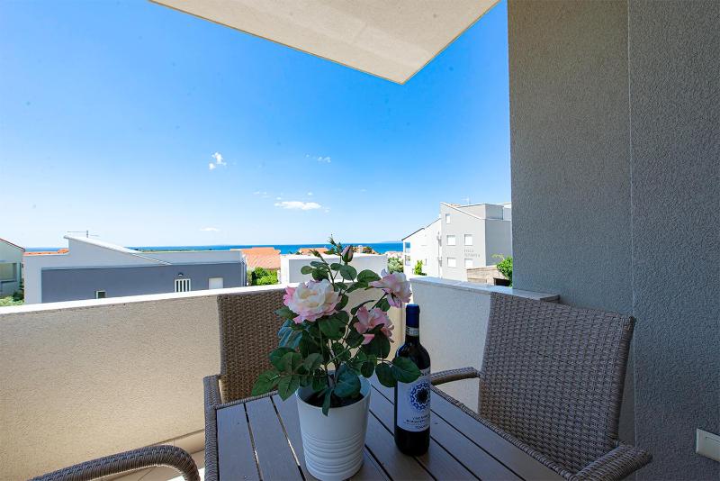 Apartments Niks - image 3