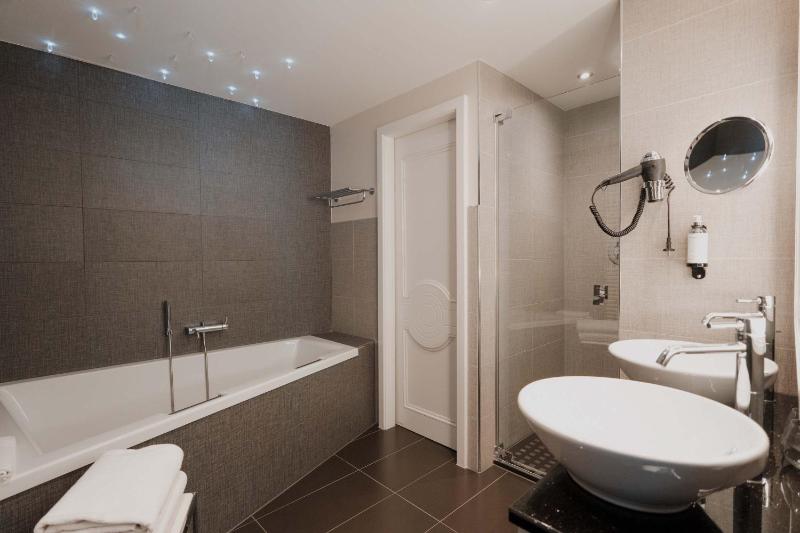 Junior Suite image 4